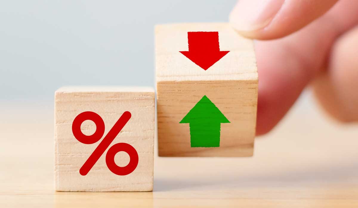 Los créditos cobran intereses y comisiones