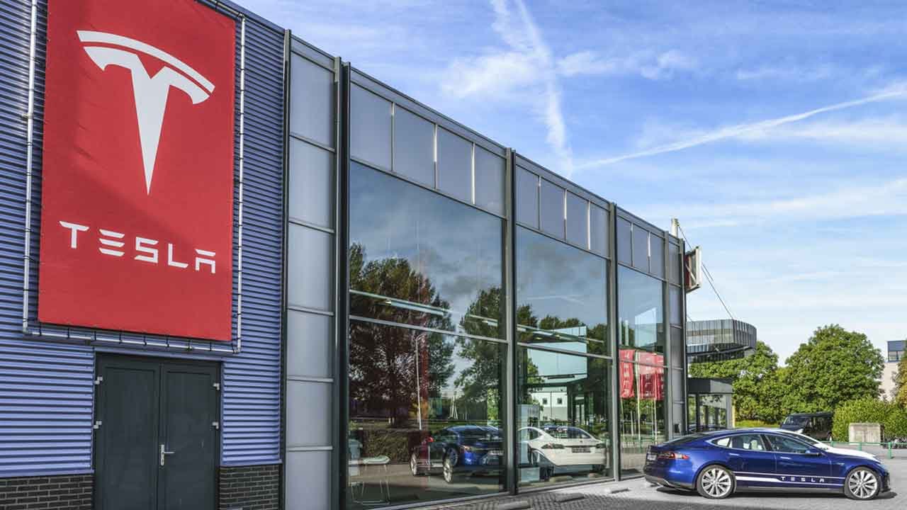 Tesla busca mexicanos para trabajar