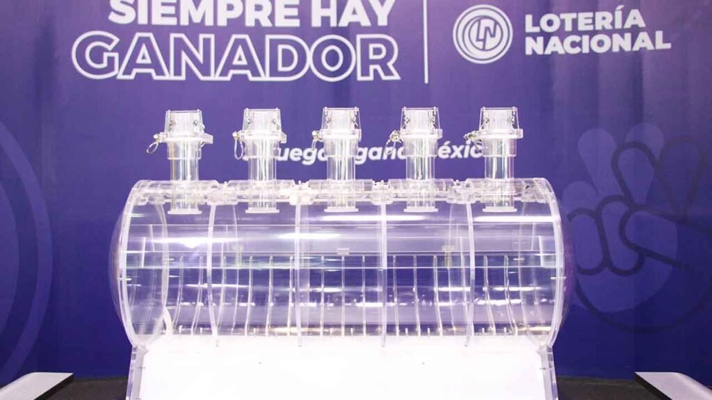 El gana gato juega por miles de pesos